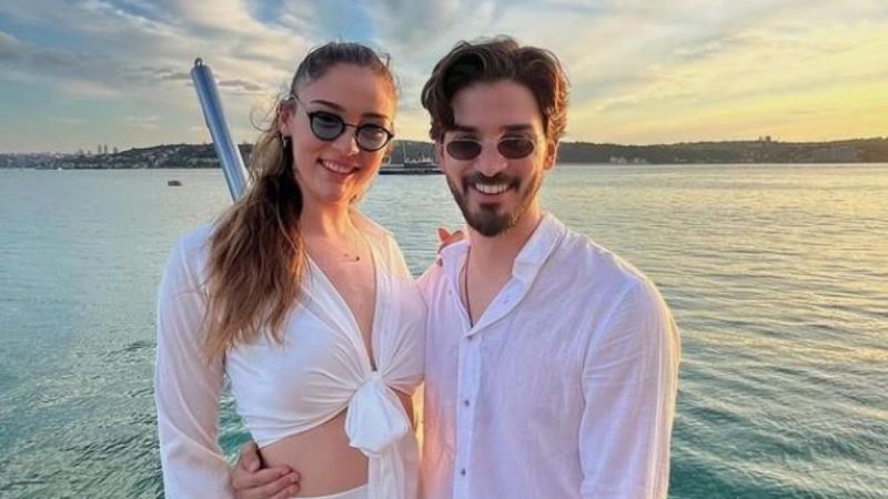 Milli voleybolcu Zehra Güneş, bu kez de kuzeni ile gündeme geldi. Güzel voleybolcunun kuzeninin Survivor yarışmasının yıldızı çıktı! Meğer güzel voleybolcuyla o isim… 3