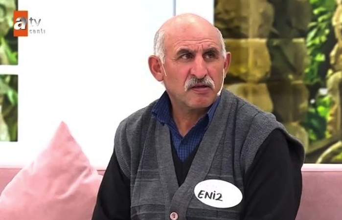 Esra Erol'da Çıldırdı! Canlı yayında ahlaksız sözler! Sevdiği kadını aramak için Esra Erol'a gitti! İki daire parası yedirdiği hayat kadınının sözleri şok yaşattı... Cinsel içerikli video çekmiş ve bununla tehditle 10