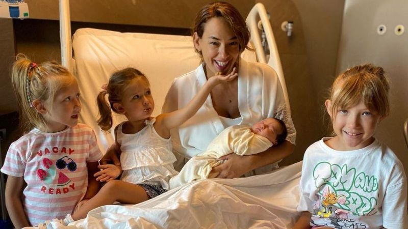 Geçtiğimiz Ay Anne Olmuştu; Seda Bakan, Kameralara Konuştu! Yakın Arkadaşı Hadise’yi De Unutmadı! “Onu Çok Seviyorum…” 1