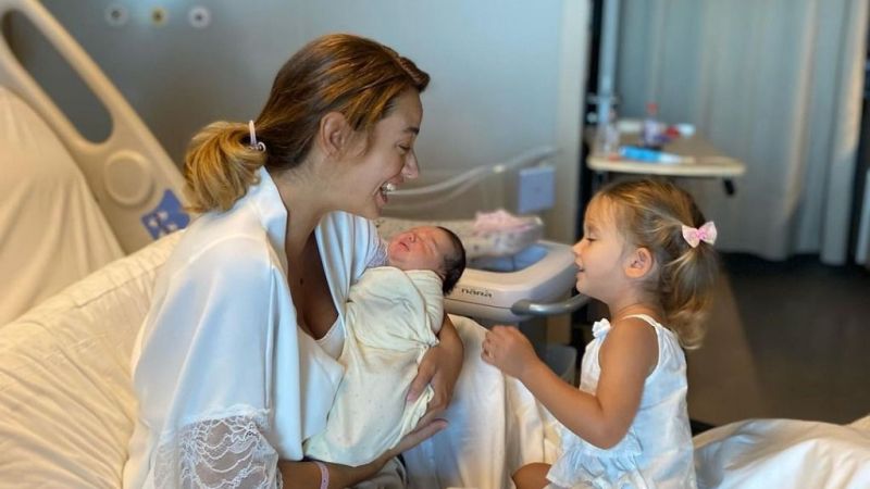 Geçtiğimiz Ay Anne Olmuştu; Seda Bakan, Kameralara Konuştu! Yakın Arkadaşı Hadise’yi De Unutmadı! “Onu Çok Seviyorum…” 2