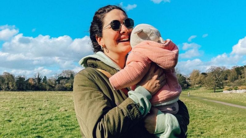 Bergüzar Korel, İstanbul’a Döndü; Döner Dönmez ‘Seçmece Domates’ Polemiğine Girdi! “Bizim Dünyamızda Öyle Şeyler Olmuyor!” Neler Oluyor? 3