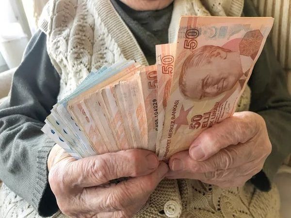 Emeklilik Hayali Kuran Vatandaşların Dikkatine! Bir Sağlık Raporu Karşılığında 5 Yıla Kadar Erken Emekli Olabilirsiniz! Erken Emeklilik Şartları Açıklandı! 2