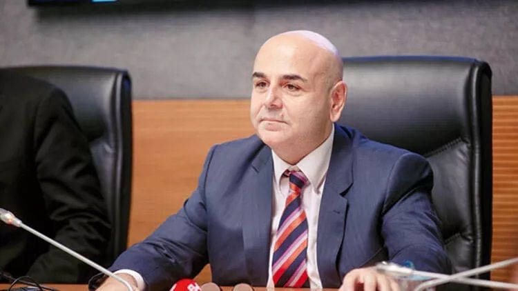 Nedim Saban, sert çıktı! Hem Serenay Sarıkaya’ya hem de Farah Zeynep Abdullah’a göndermede bulundu! “Şu an eşit mesafedeler…” 2