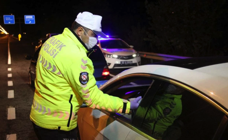 Gaziantep'te ehliyet sahipleri dikkat! Duyuru yapıldı. Dikkat etmezseniz 4 bin 250 TL ceza ödersiniz 12