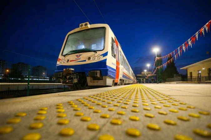 GAZİANTEP İLE NİZİP arasında seferlere başlayan Raybüs'e YOĞUN İLGİ .... Nizip ile Gaziantep Arası Raybüs Seferleri Saat Kaçta? Gaziantep-Nizip Arası Kaç Dakikaya İndi? 1