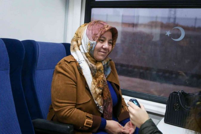 GAZİANTEP İLE NİZİP arasında seferlere başlayan Raybüs'e YOĞUN İLGİ .... Nizip ile Gaziantep Arası Raybüs Seferleri Saat Kaçta? Gaziantep-Nizip Arası Kaç Dakikaya İndi? 4