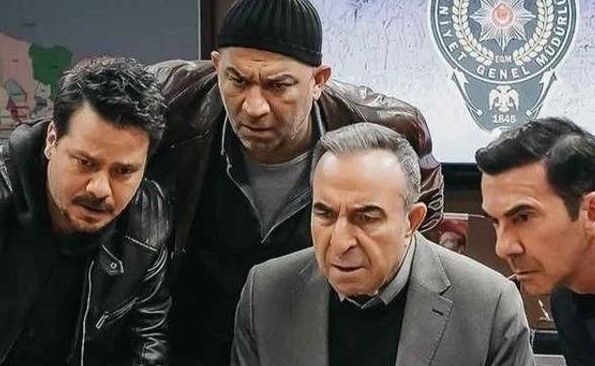 Türkiye ve Gaziantep'te yıllardır izlenme 'REKORU KIRAN' Duayen Arka Sokaklar dizisinde neler oluyor? Şevket Çoruh'un ayrılığının perde arkası ortaya çıktı 3