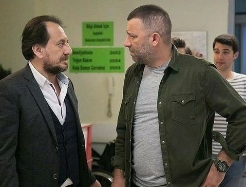 Türkiye ve Gaziantep'te yıllardır izlenme 'REKORU KIRAN' Duayen Arka Sokaklar dizisinde neler oluyor? Şevket Çoruh'un ayrılığının perde arkası ortaya çıktı 4