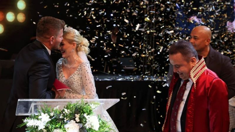 Survivor Yarışmasında Tanışmışlardı! İlayda Şeker İle İsmail Balaban Bu Kez Resmen Evlendi! Düğünde Yok Yoktu… Neler Oluyor? 3