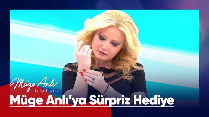 Müge Anlı’ya "Beğendim ya burma bileziği anında geldi ; Şimdi De Altın Bilezik Geldi! Önce Stüdyo, Sonra Sosyal Medya Karıştı! “Başka Bir Şey İstesem Olacakmış…” 1