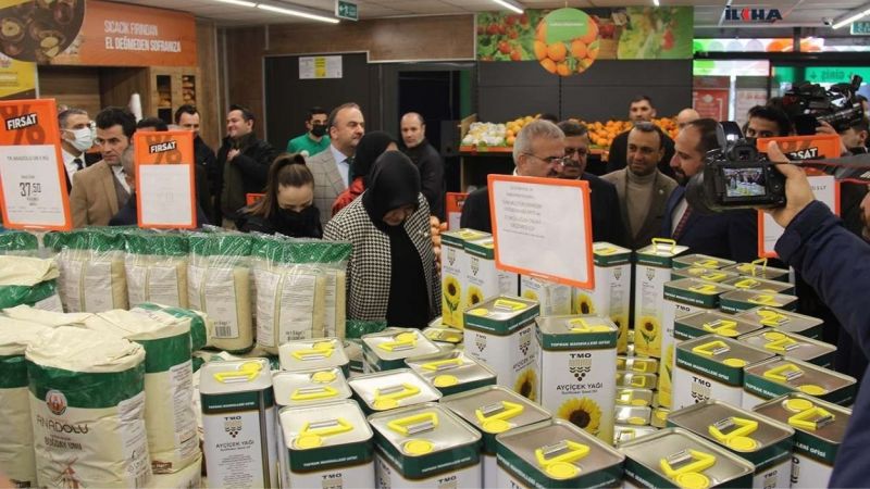 Gaziantep'te Tarım Kredi Market'te YOK ARTIK DEDİRTEN indirim! Aralık Ayı İndirimi! 5 Litre Ayçiçek Yağı 135 TL, Tavuk 32 TL, Sucuk 27 TL! Bu Fırsatlar Bir Daha Gelmez! 15 Aralık Son! 4
