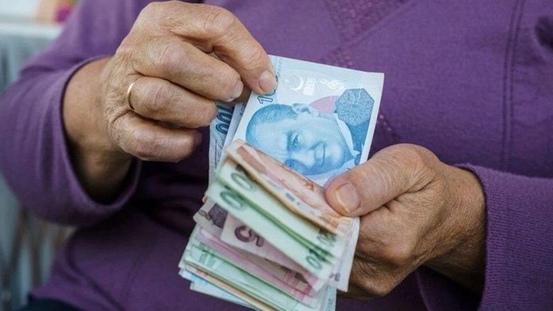 Bakanlıklar, Belediyeler, Üniversiteler… Hepsi Çalışanına 41 Bin 500 TL’ye Varan Promosyonlar Ödemek İçin Sıraya Girdi! Şimdi De TRT Promosyon Kozunu Oynadı 1