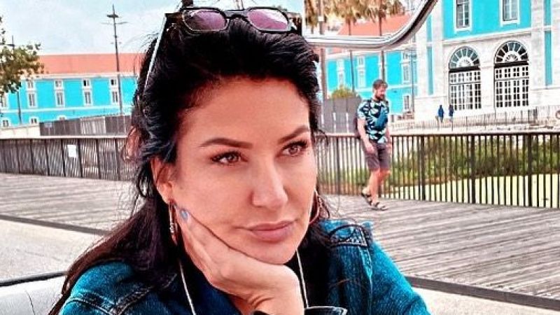 Üç Kız Kardeş Dizisinin Nesrin’i İclal Aydın İlk Kez İtiraf Etti: “Bazen Hiçbir Şey Hissetmediğim Günlerim Oluyor…” Meğer Hikayenin Sonunda… 2