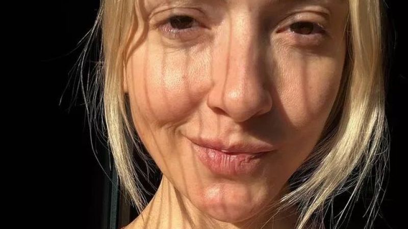 Seren Serengil, Bu Kez De Hadise’nin Makyajsız Haline Kafayı Taktı! Hadise, O Yorumu Görünce Şaştı Kaldı! “Kurbağa Kermit…” 4