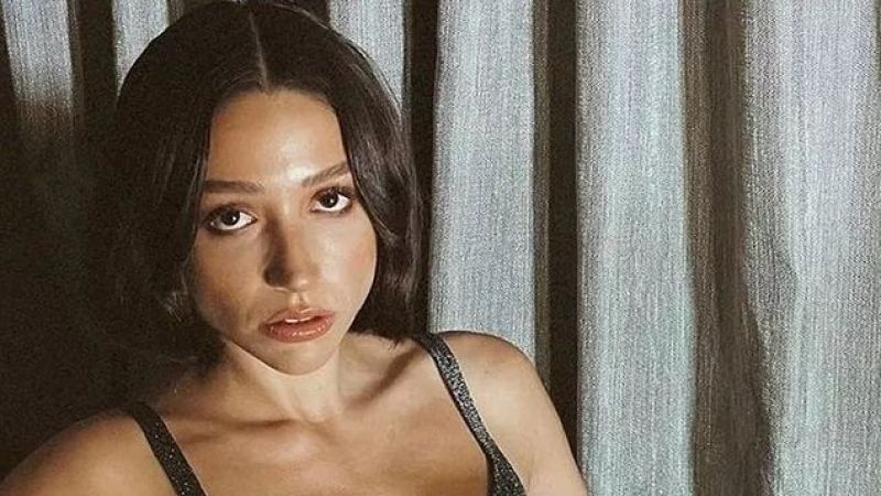 Merdivenden Düştü; Omurgasını Kırdı! Zeynep Bastık Sahnelere Ara Vermek Zorunda Kaldı! Zeynep Bastık’ın Sağlık Durumu Nasıl? 1