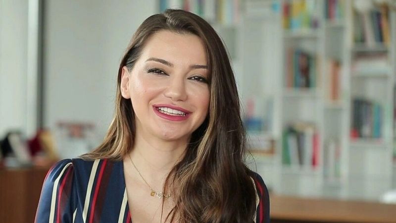 Kocası İle Sadece Para İçin Birlikte Olduğunu Söyledi, Sevgili Yaptı! Okuyanlar İnanamadı! Esra Ezmeci'nin Tokat Gibi Cevabı, Sosyal Medyayı Yıktı Geçti! 4