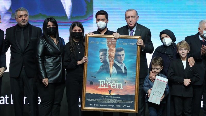 Kesişme: İyi ki Varsın Eren Oyuncuları Kimler? Eren Bülbül Hayatı ve Yaşadıkları… 4