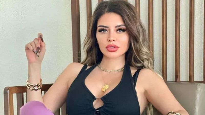 Ayna karşısına geçti, boxer ile poz verdi! Yetmedi erkek takipçilerine seslendi! Ebru Polat, cüretkarlıkta sınır tanımamaya başladı! 1