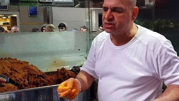 Ali Usta’dan Kötü Haber Var! Meşhur Çiğköfteci Ali Usta’ya Ne Oldu? Çiğköfteci Ali Usta’nın Son Hali Görenleri Üzdü! 3