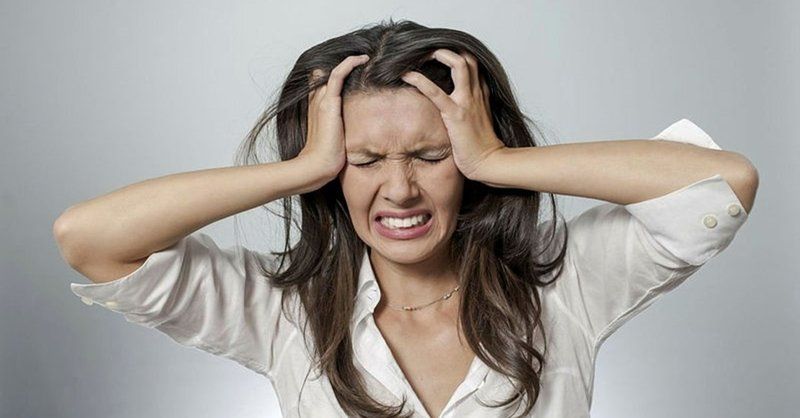 Hayatınızı cehenneme çevirebilir! Kronik baş ağrılarını göz ardı etmeyin, bu tedavi yöntemlerini deneyin! İşte kronik baş ağrısıyla baş etme yöntemleri… 2