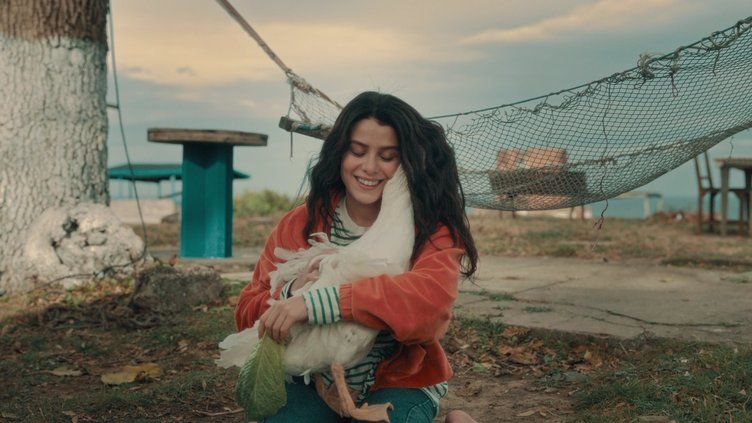 ATV şovunu yaptı, Ateş Kuşları yayına başladı! Ateş Kuşları dizisi uyarlama mı? İşte Ateş kuşu dizisi oyuncuları ve konusu… 3