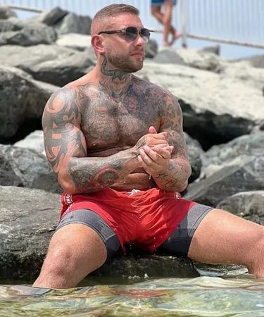 Cinsel organının boyutuyla ilgili konuştu, herkesi şaşırttı! Böyle bir itiraf daha önce görülmedi! “Kadınlar benden kaçıyordu…” 2