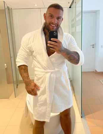 Cinsel organının boyutuyla ilgili konuştu, herkesi şaşırttı! Böyle bir itiraf daha önce görülmedi! “Kadınlar benden kaçıyordu…” 3