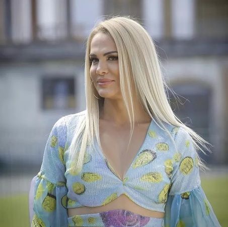 İki gün önce kanser olduğunu açıklamış, herkesi hüzne boğmuştu! Survivor Nagihan Karadere sağlık durumu nasıl? Açıklama geldi 3