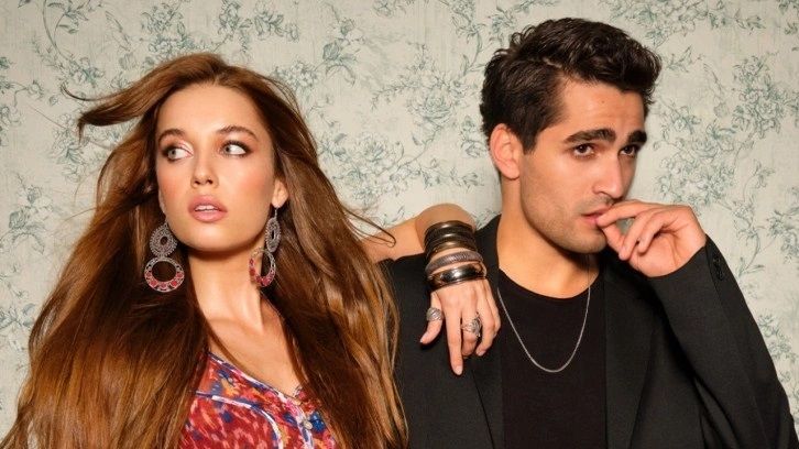 Biri geri planda kalmak istemedi, biri dört kadınla aşk yaşamasına sinirlendi! Yalı Çapkını’nda işler karıştı! Her an final gelebilir! Neler oluyor? 1