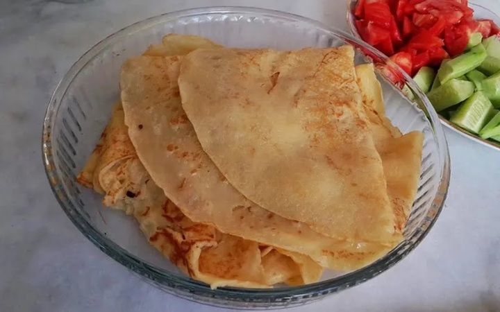 Kahvaltıların daha lezzetli hale gelmesi garanti! Tek kişilik krep nasıl yapılır? İşte tam kıvamında krep tarifi… 2