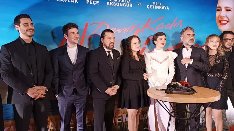 Hayat mücadelesiyle herkese umut olmuş, ölümüyle herkesi yasa boğmuştu! Demir Kadın: Neslican filminin galası gerçekleşti: “Hayatımızın en kıymetli işinde bulunduk…” 3