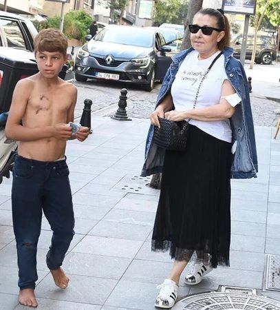 Nilüfer’e de soruldu! Ünlüler dünyasındaki kadın şarkıcıların kostüm polemiği devam ediyor! Nilüfer cevapladı, kafalar karıştı: “Hem olsun hem de olmasın…” 3