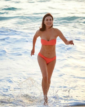 70 yaşında olduğuna kimse inanmıyor! 28 yıl önce şekeri bırakmış olan Carolyn Hartz, yaşının yarısını bile göstermiyor! Meğer… 2