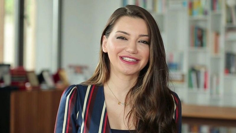 Kayınvalidesi Evi Bastı, Eşine Gözünün Önünde Bebek Gibi Yemek Yedirdi! Kadının Tepkisi Ağır Oldu! Esra Ezmeci'nin Ağzı Bir Karış Açıkta Kaldı! 2