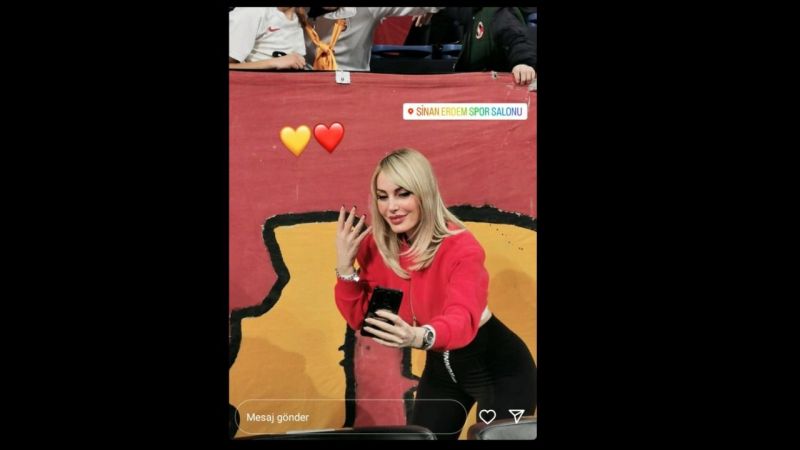 Sunucu Hande Sarıoğlu'nun Maç Pozları, Ortalığı Yangın Yerine Döndürdü! Cesur Pozları Görenlerin Tansiyonları 20'ye Fırladı! 3