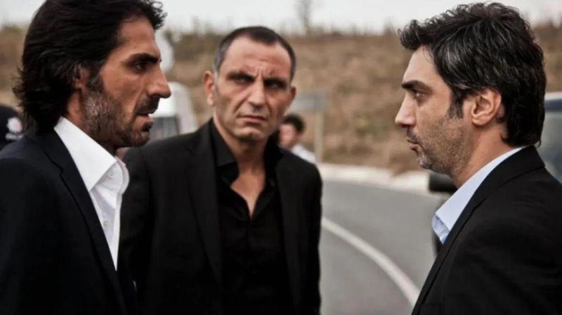 Herkes sormuş; kimse yanıt alamamıştı! Kurtlar Vadisi dizisinin ne zaman ekrana geleceğine ilişkin açıklama için gözler o isme döndü! Meğer… 1