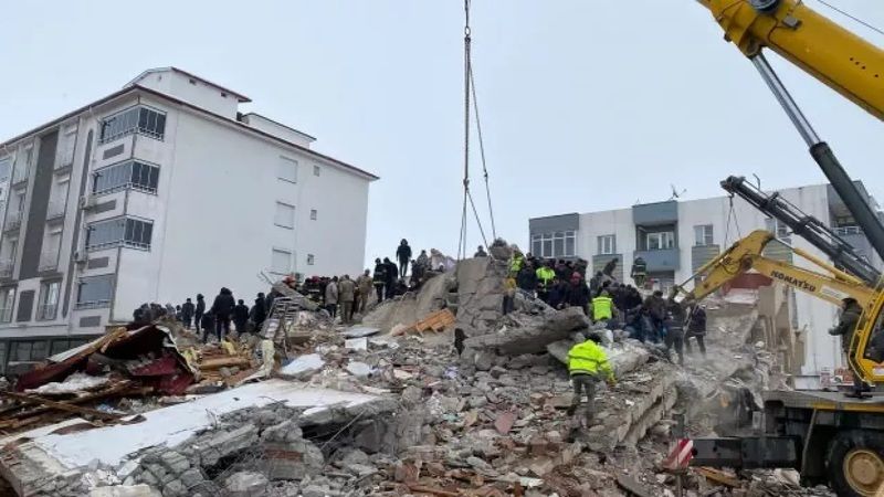 Bakanlıklar peş peşe kararlar aldı! Bu kez Çalışma ve Sosyal Güvenlik Bakanlığı açıkladı: deprem bölgesinde ilaç satışı reçetesiz 1