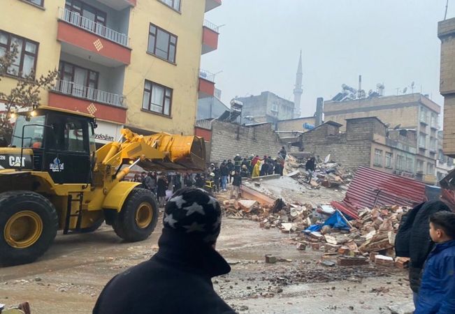 Depremin acı bilançosu kat ve kat arttı! Gaziantep’te yaşamını yitiren kişi sayısı yükseldi! İşte son durum 3