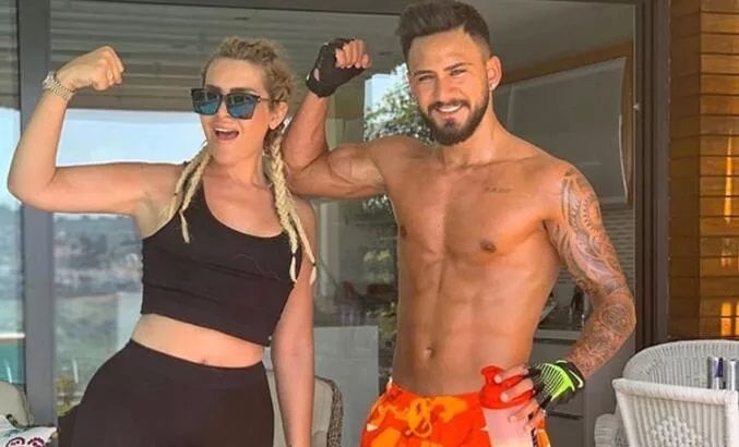 Deprem bölgeleri için hemen harekete geçti! Otelim, evim, arabam dedi; kolları sıvadı! O isim, neyi varsa ortaya koydu! 1