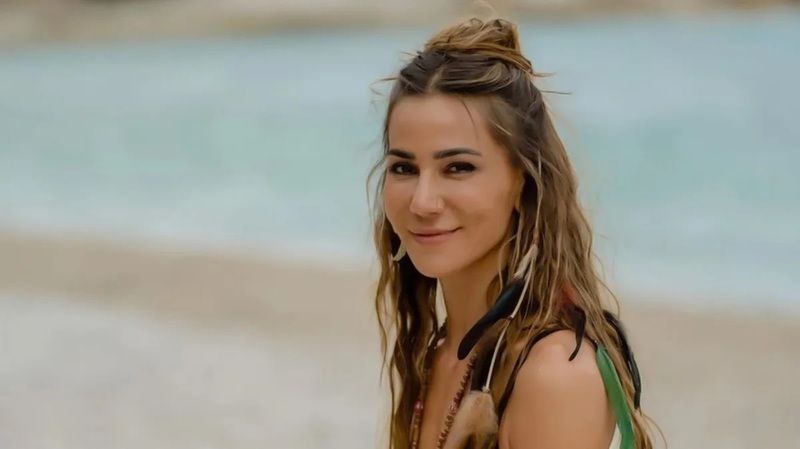 Deli Yürek’in Zeynep’i yıllar sonra ortaya çıktı! Yeni bir filmde rol aldı; görenler gözlerine bir türlü inanamadı! Meğer yıllardır… 3