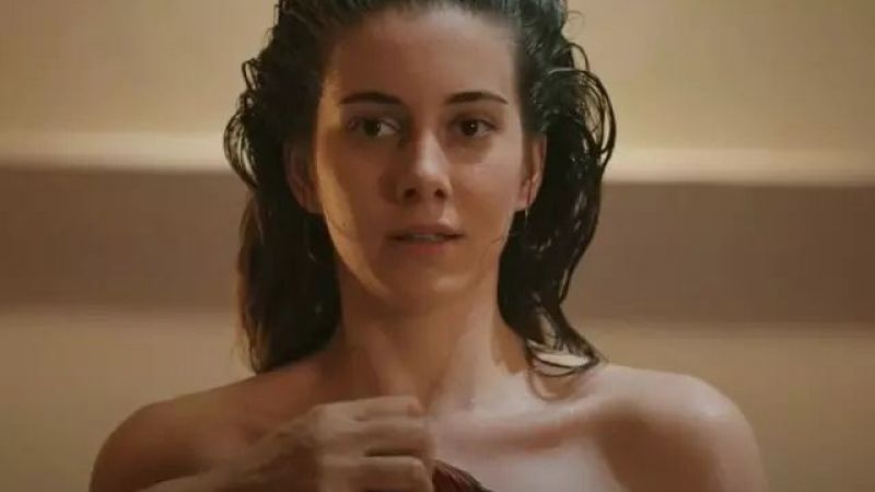 Yalı Çapkını’nın Suna’sı hem aşkta hem işte kazandı. Güzel oyuncu hâlinden gayet memnun! 2