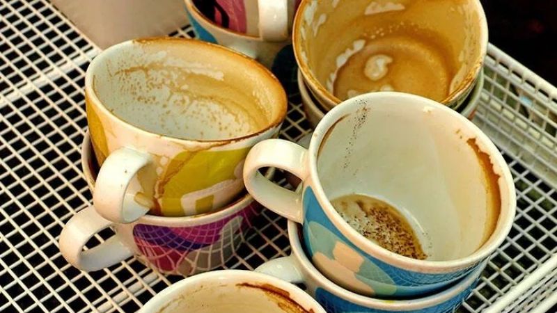 Kahve Severler İçin Sevindirici Haber! Kupalardaki Lekelerden Kurtulmak Çok Kolay! 1