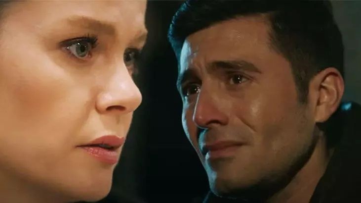 Hayri’nin evli olduğunu Nalan’a ilk kim söyleyecek? Camdaki Kız’da gerilim artıyor… 1