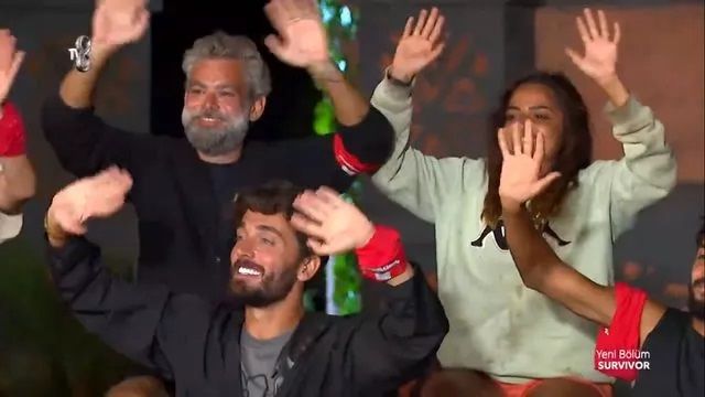 Survivor 2023’te 1 Milyonluk Tarihi Oyunu Hangi Takım Kazandı? Gecenin Dostluk Ödülünü O İsim Aldı! 3