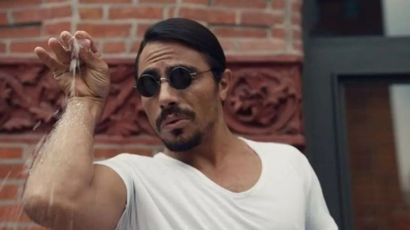 Nusret’ten yakın dostu J Balvin’e özel karşılama! Kolombiyalı şarkıcı Nusret’i öve öve bitirmedi 1