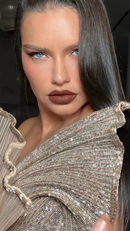 Victoria Secret Meleği Adriana Lima Sahalara Geri Döndü! Güzelliğiyle Herkesi Şaşırttı: Sonsuza Kadar Efsane… 3