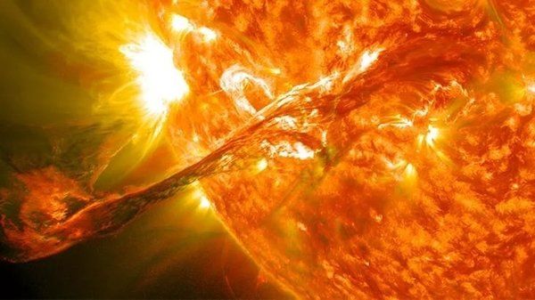 Bugün Güneş Fırtınası Bekleniyor! Elektrik ve İnternette Kesintiler Olabilir! 1