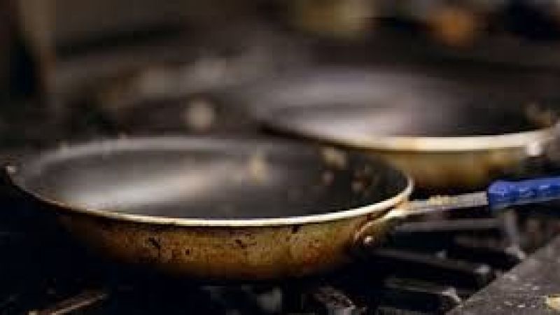 Mutfakta Sıklıkla Kullanılan O Ürün Tam Bir Kanser Dostu! Zararlı Kimyasallar Saçıyor! 1