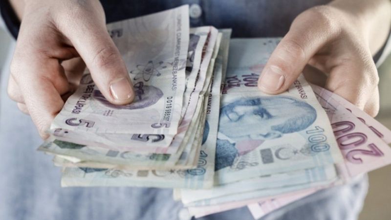 Eşi vefat eden kadınlara çok sayıda yardım yapılacağı açıklandı! Aynı anda iki aylık almak mümkün: Dul maaşı, cenaze ödeneği, ölüm aylığı… 3