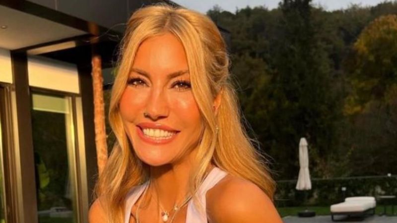 Manken Çağla Şikel, mağazalara girdi elleri boş çıktı! Tam gidecekken pahalılıktan dert yandı: "200 bin TL veremem” gafı olay oldu! 2